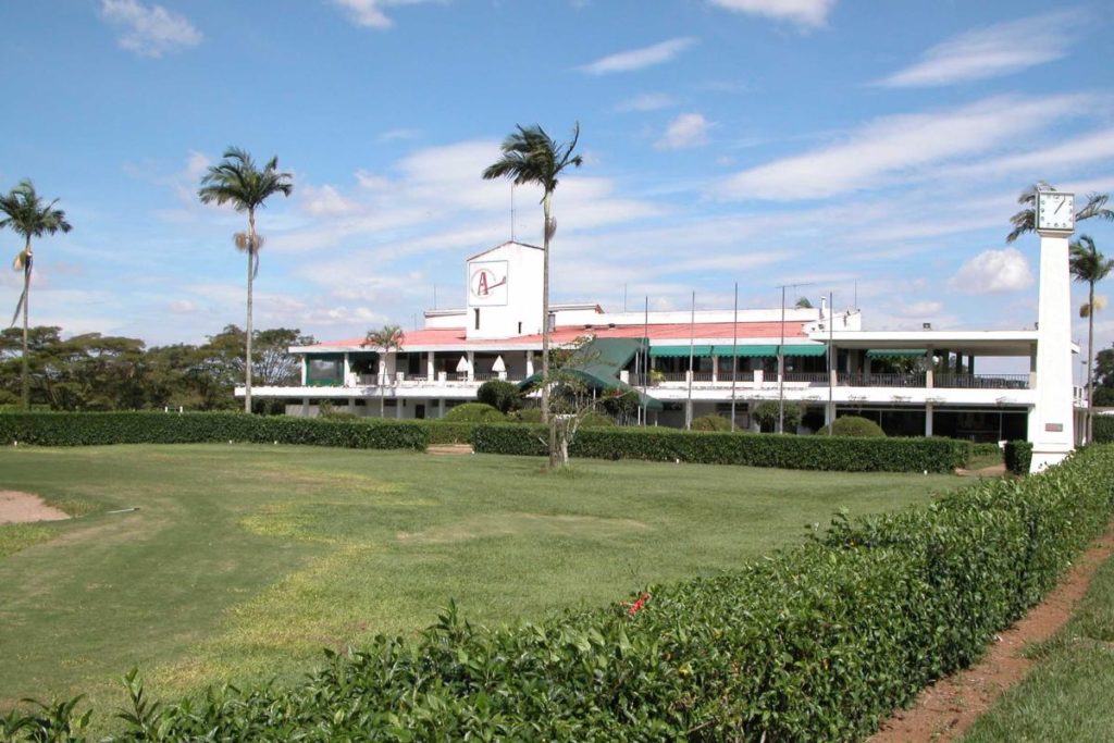 Clubhouse of the Aruja golf club.