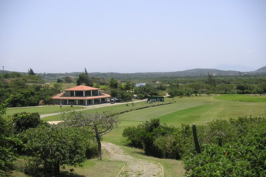 Drivingrange of the golf course of the Buzios golf club.